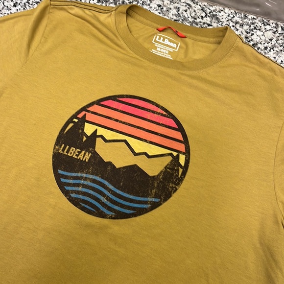 L.L. Bean Performance Graphic Tee- Size Medium - Picture 3 of 7